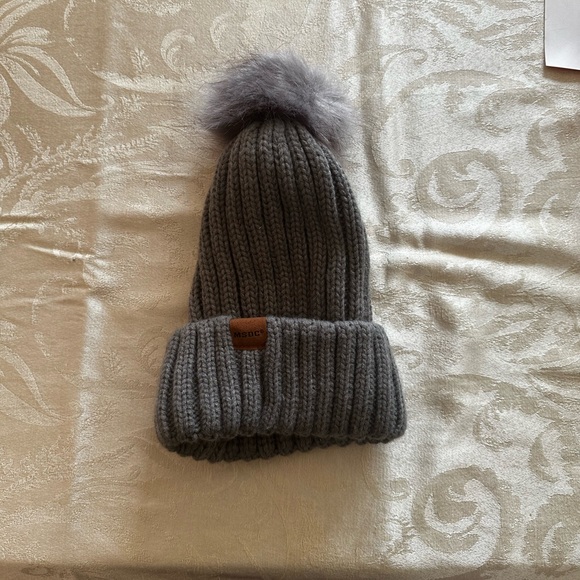 winter hat - Picture 2 of 4